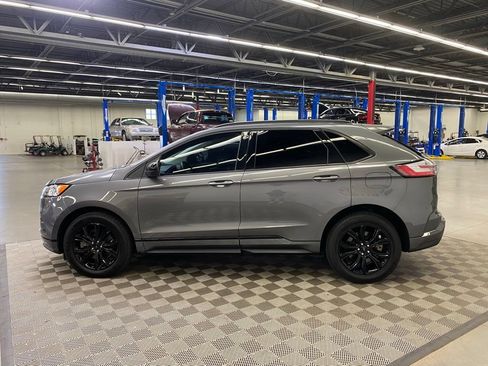 Used 2022 Ford Edge SE w/ Black Appearance Package AWD/4WD image 10