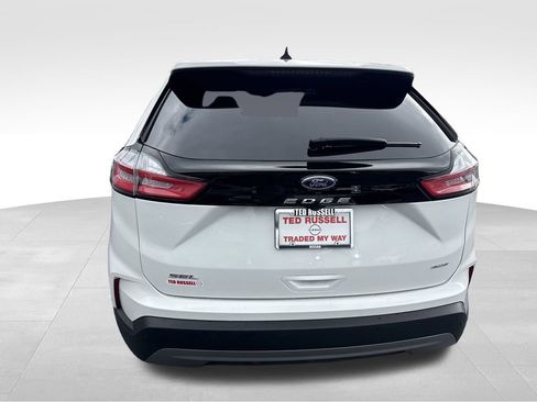 Used 2024 Ford Edge SEL w/ Convenience Package image 4