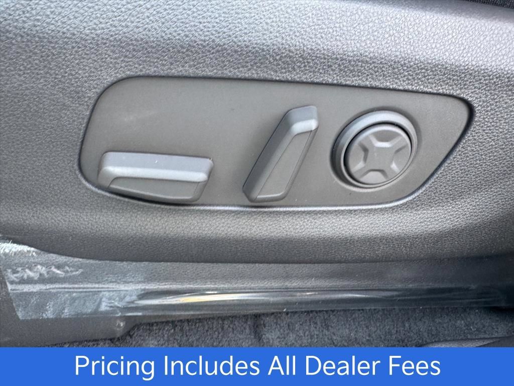 New 2027 Kia Carnival SX FWD image 13