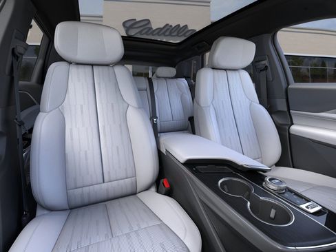 New 2025 Cadillac Lyriq Luxury image 37