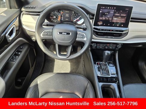Used 2025 Jeep Compass Limited AWD/4WD image 15