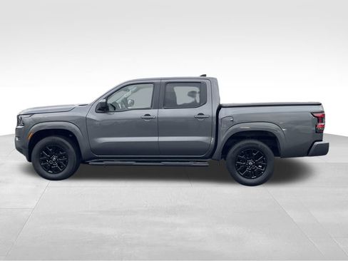 Used 2023 Nissan Frontier SV image 4
