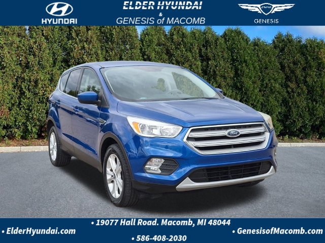 Used 2019 Ford Escape SE FWD image 3