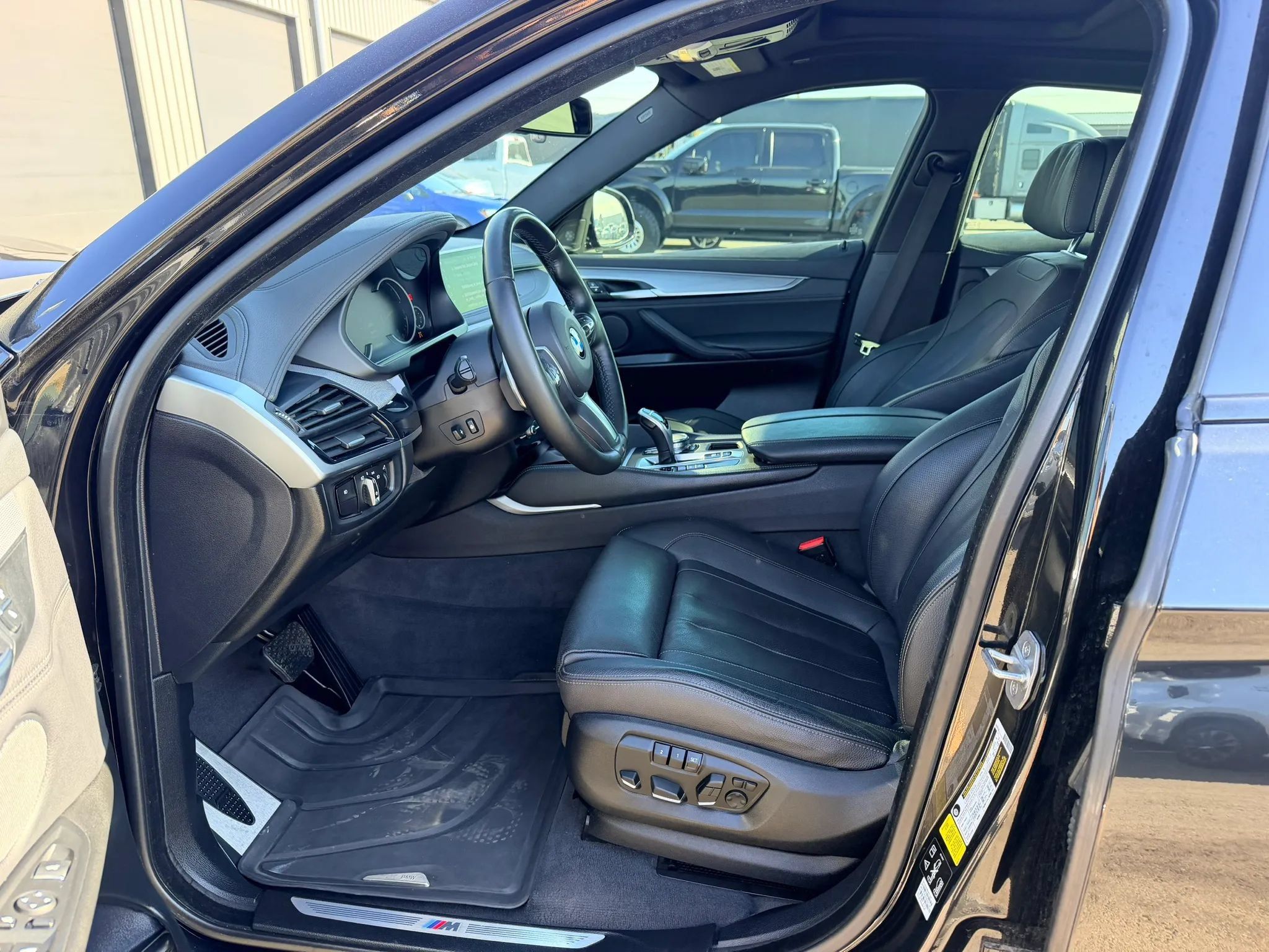 Used 2018 BMW X6 xDrive50i AWD/4WD image 10