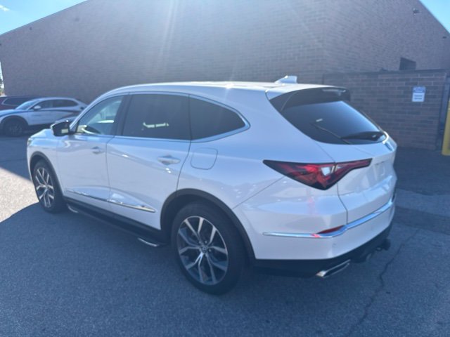 Used 2023 Acura MDX w/ Technology Package AWD/4WD image 4