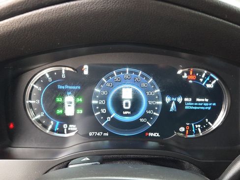 Used 2018 Cadillac Escalade Premium Luxury w/ LPO, Radiant Package image 25