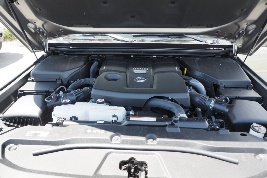 Used 2025 Lexus GX 550 w/ Accessory Package (31) AWD/4WD image 12