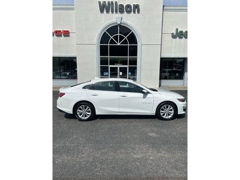 Used 2021 Chevrolet Malibu LT FWD image 1