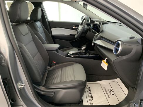 New 2026 Chevrolet Trax LT image 28