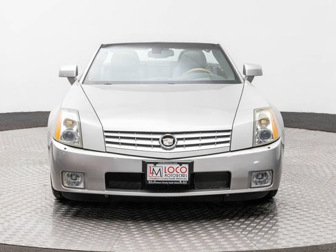 Used 2007 Cadillac XLR RWD image 3