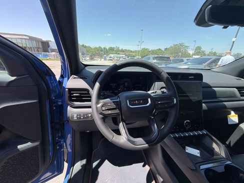 New 2026 GMC Terrain AT4 w/ Technology Package II AWD/4WD image 12