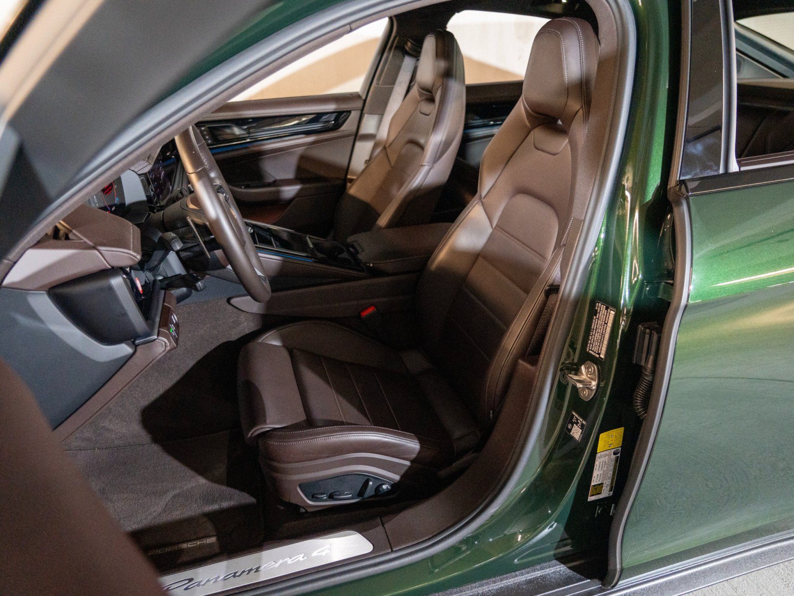 Certified 2026 Porsche Panamera 4 AWD/4WD image 5