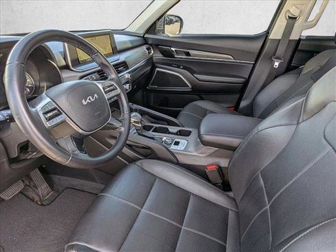 Used 2022 Kia Telluride EX w/ EX Premium Package image 16