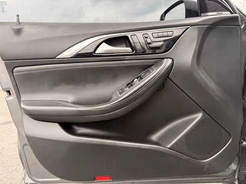 Used 2018 INFINITI QX30 Sport w/ Sport Leather Package image 13