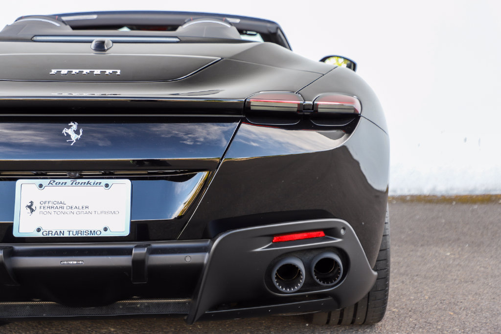 Certified 2025 Ferrari Roma Spider RWD image 53