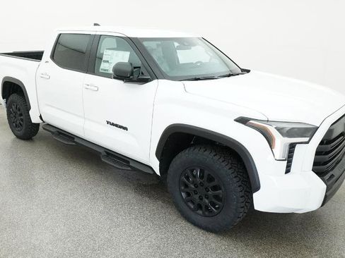 New 2026 Toyota Tundra SR5 AWD/4WD image 32