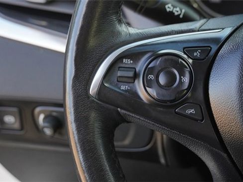 Used 2021 Buick Enclave Essence w/ Sport Touring Edition image 31