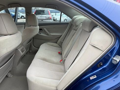 Used 2011 Toyota Camry image 15