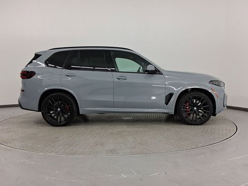 New 2026 BMW X5 sDrive40i image 8
