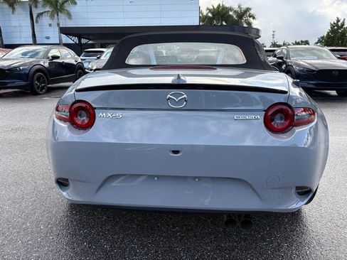 New 2026 MAZDA MX-5 Miata Club w/ Interior Package RWD image 3