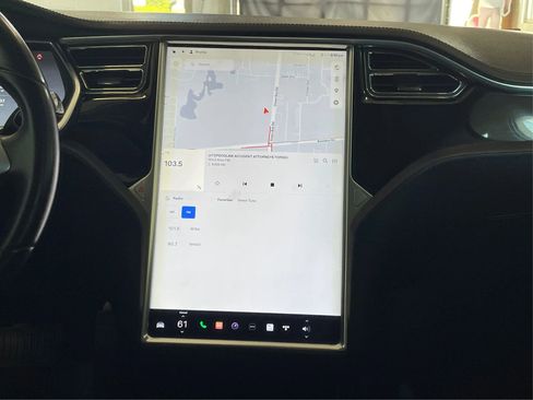 Used 2013 Tesla Model S image 17