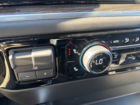 Used 2025 Chevrolet Silverado 1500 LT Trail Boss w/ Convenience Package II image 22