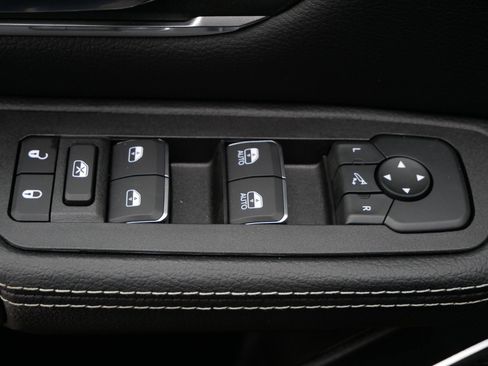 New 2026 RAM 1500 Laramie w/ Night Edition AWD/4WD image 13