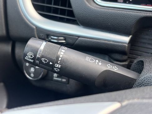 Used 2017 Chevrolet Traverse LT w/ Style and Technology Package image 20