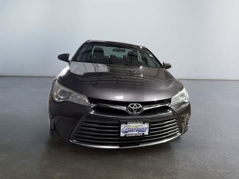 Used 2016 Toyota Camry XLE image 8