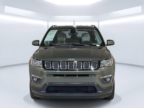 Used 2018 Jeep Compass Latitude w/ Popular Equipment Group AWD/4WD image 10