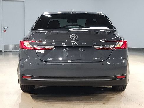 Used 2025 Toyota Camry LE FWD image 6