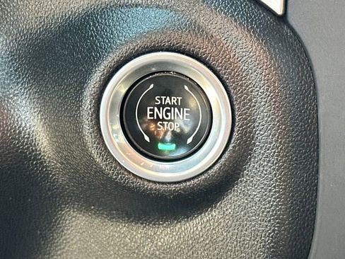 Used 2022 Chevrolet Silverado 1500 Custom image 32