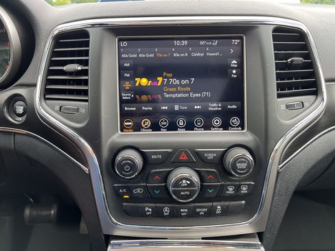 Used 2018 Jeep Grand Cherokee Limited w/ Luxury Group II AWD/4WD image 19