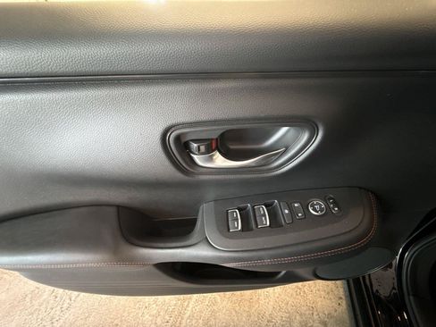 Used 2024 Honda HR-V Sport image 15