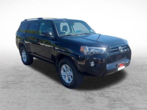 Certified 2022 Toyota 4Runner SR5 Premium w/ Moonroof Package AWD/4WD image 3