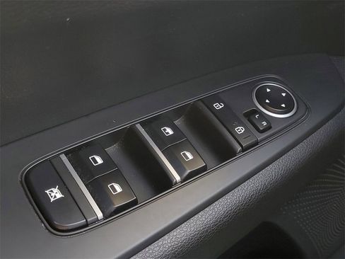 Used 2023 Kia Forte LXS image 15