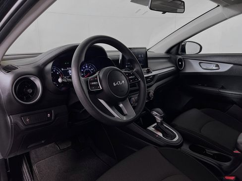 Used 2023 Kia Forte LXS image 9