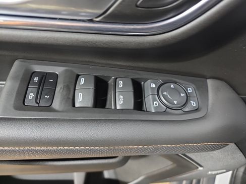 Used 2022 GMC Yukon AT4 w/ Technology Package AWD/4WD image 27