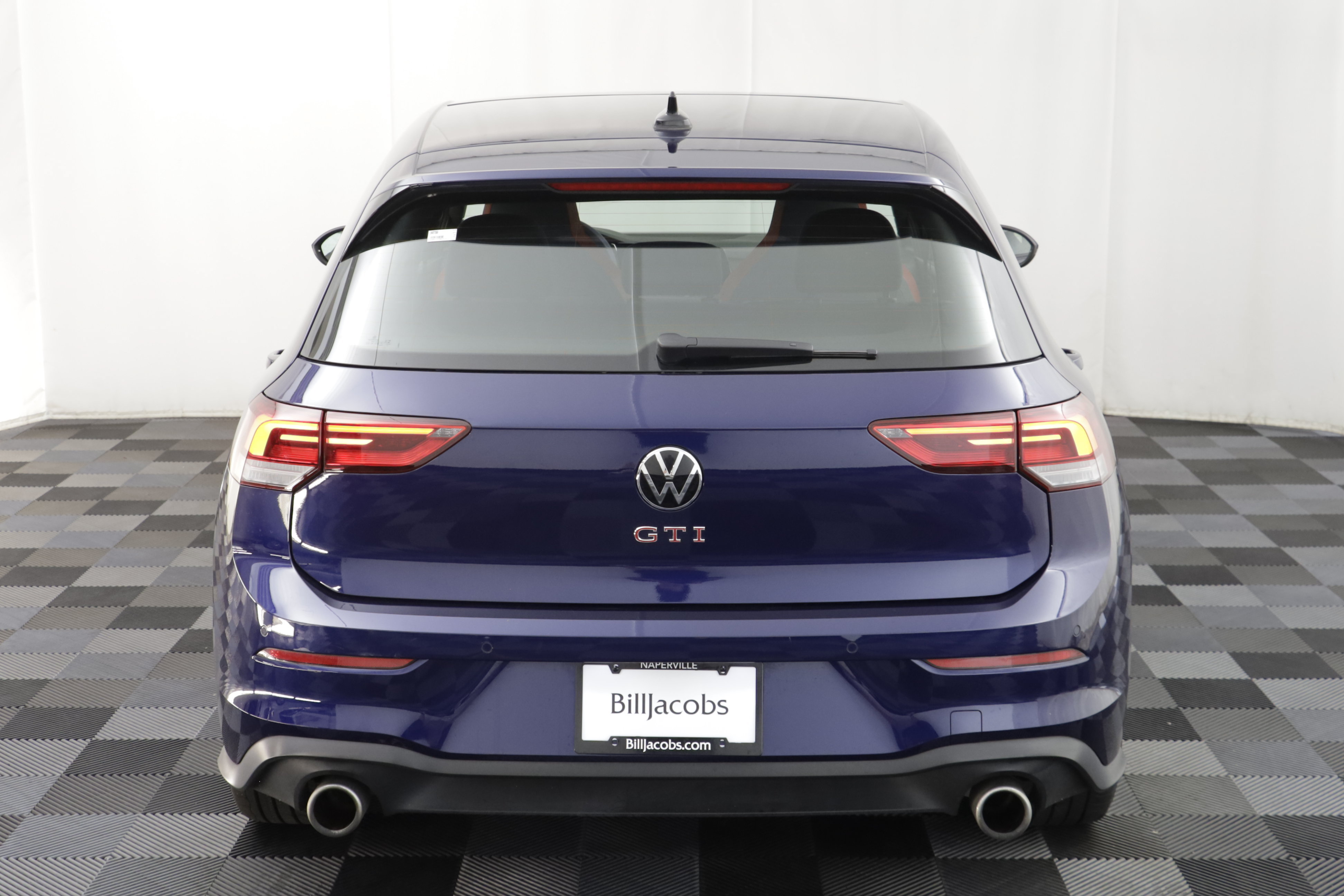 Used 2022 Volkswagen GTI SE FWD image 18
