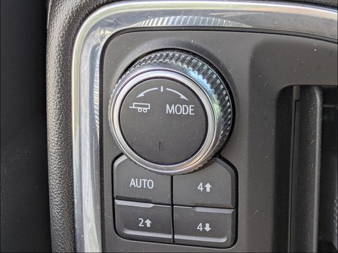 Used 2021 GMC Sierra 2500 AT4 w/ AT4 Preferred Package AWD/4WD image 33