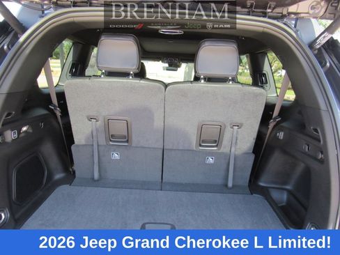 New 2026 Jeep Grand Cherokee L Limited w/ Limited Altitude Package AWD/4WD image 11