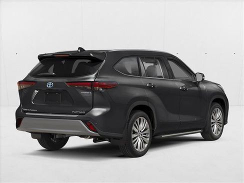 New 2026 Toyota Highlander Platinum AWD/4WD image 2
