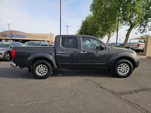 Used 2014 Nissan Frontier SV w/ SV Value Truck Package image 4