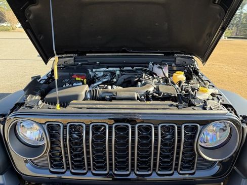 New 2025 Jeep Wrangler Sport S image 33