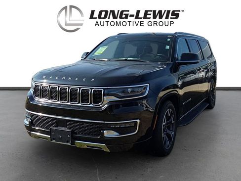 Used 2024 Jeep Wagoneer L Series III w/ Flexible Seating Group image 1