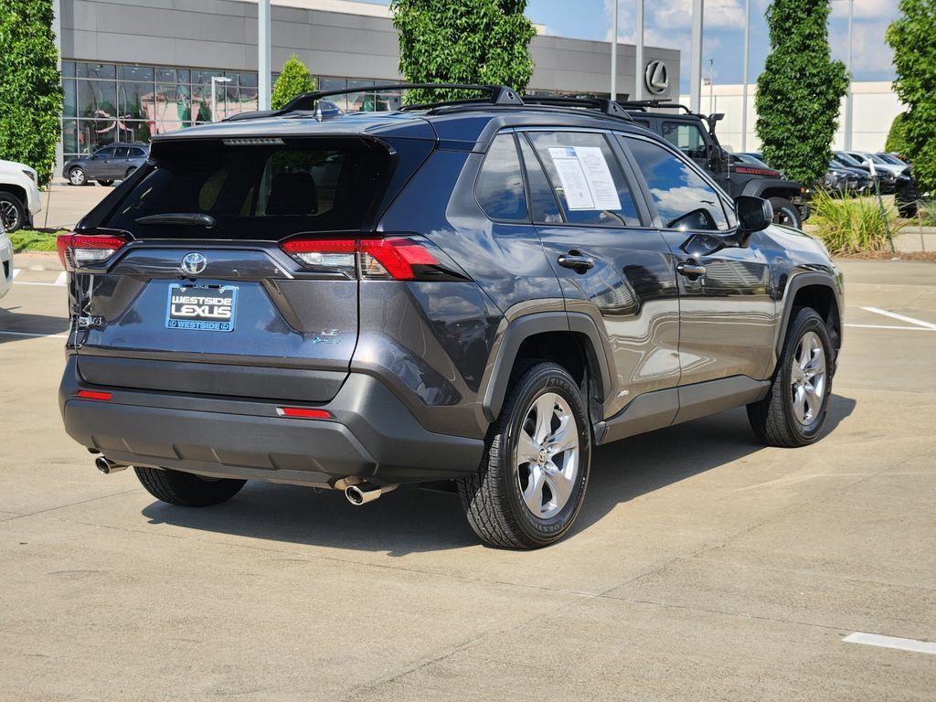 Used 2025 Toyota RAV4 LE AWD/4WD image 7