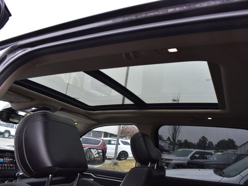 Used 2019 RAM 1500 Laramie image 24