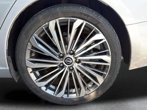Used 2023 Nissan Altima 2.5 SL FWD image 32