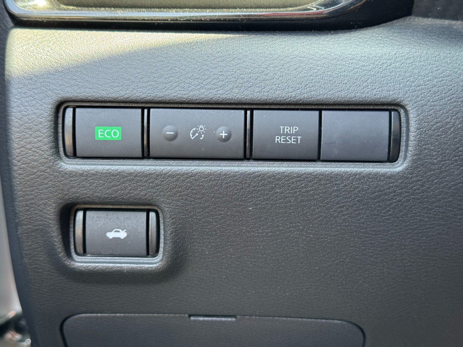 Used 2024 Nissan Sentra SR FWD image 16