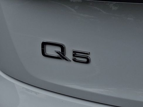 Used 2023 Audi Q5 2.0T Premium w/ Convenience Package AWD/4WD image 31